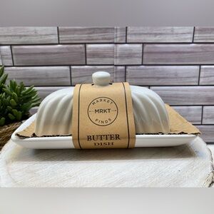 MRKT ❤️market finds Stoneware Butter Dish farmhouse NWT